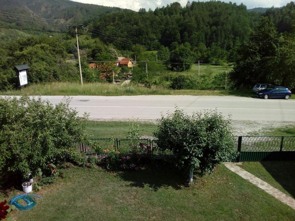 Rooms Violeta Μόκρα Γκόρα Εξωτερικό φωτογραφία